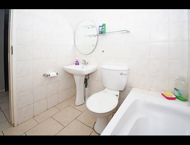 2 BEDROOM APARTMENT FOR SALE IN KEW